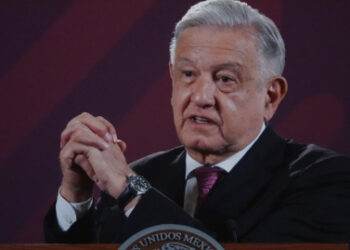 Pide AMLO  a consejeros del INE no sucumbir frente a presiones por plurinominales,