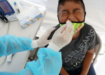 Covid-19 en México: Observan comportamiento más grave en menores de un año y de 1 a 4 años