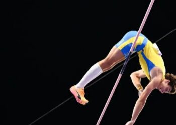 Duplantis repite oro olímpico y eleva récord mundial a niveles inimaginables