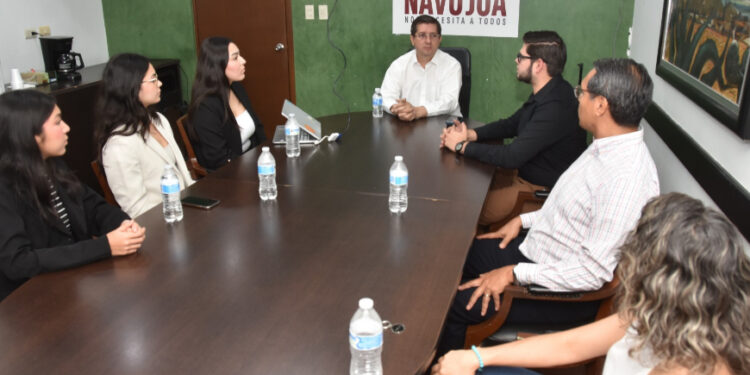 Apoya gobierno municipal a estudiantes de prepa Tec para viaje de competencia a malasia