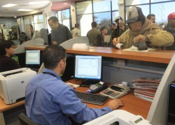 ¡Reanudan servicios de pago en trámites!
