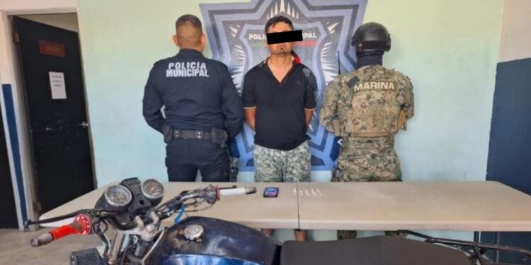 SSPM Y MARINA sacan de las calles más de 200 dosis de marihuana y cristal