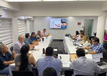 Reconoce Mesa del Agua apoyo de la CFE