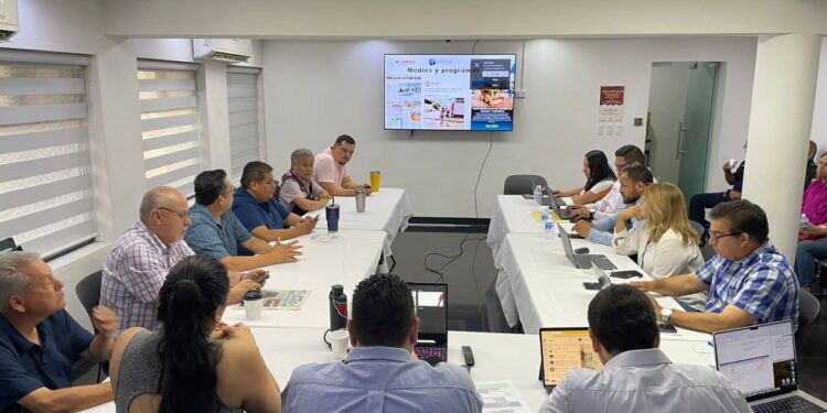 Reconoce Mesa del Agua apoyo de la CFE