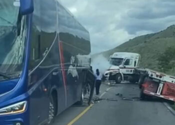 Carambola en carretera a imuris: cierran al tráfico