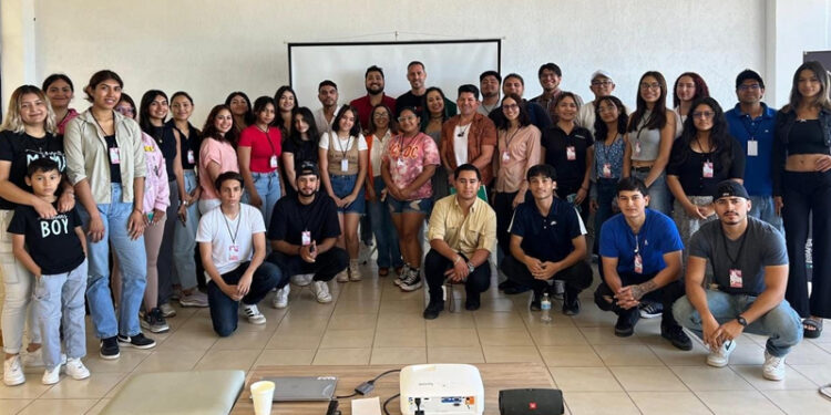 Capacita UTGuaymas a su alumnado para que sean emprendedores exitosos