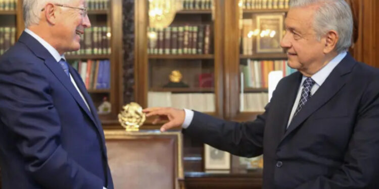 López Obrador descarta tratar reforma judicial con embajador de EU, Ken Salazar