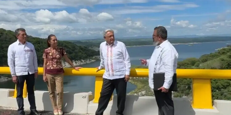 AMLO habla de valcanzar la paz en Chiapas en su visita en La Concordia