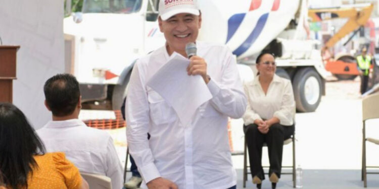 Resuelve Gobernador Durazo derrame de aguas negras en Guaymas