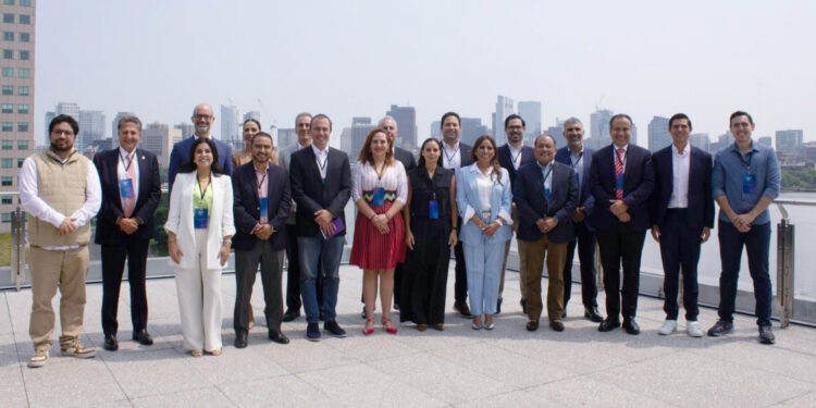 Expone Toño Astiazarán en foro internacional acciones exitosas para hermosillenses