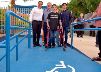 Entrega Toño Astiazarán obra en beneficio de estudiantes del ITH