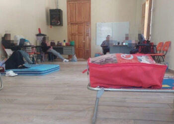 Normalistas liberan a rector y a docentes de El Mexe