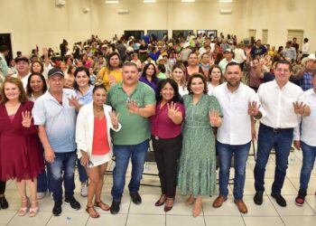 Vamos por un sistema de pensiones dignas: Lorenia Valles