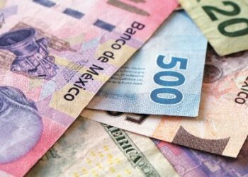 Peso opera con avances