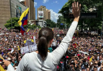 ‘Se respetará a la voz popular’; miles protestan contra Nicolás Maduro