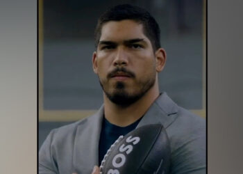 49ers de San Francisco anuncian contrato de mexicano Isaac Alarcón