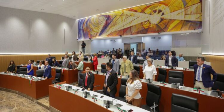 Exhorta Congreso de Sonora a SICT a fortalecer la movilidad en aeropuertos
