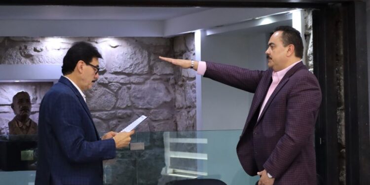 Protesta Gabriel Bonillas como director de Inmobiliaria Promotora