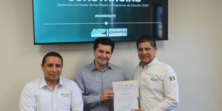 Participan docentes de UTEtchojoa en desarrollo de nuevo modelo educativo