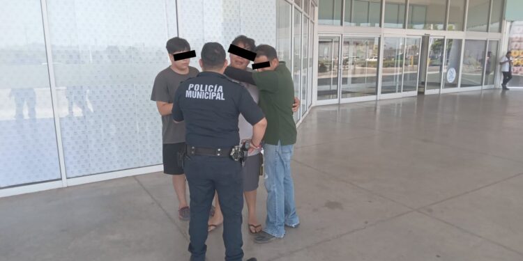 Evitan agentes de la SSPM extorción telefónica a familia