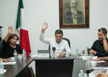 Encabeza alcalde Alberto ‘Beto’ Vázquez sesión de Cabildo