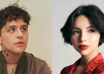 Nodal y Ángela Aguilar vulven a cantar juntos y se besan sobre el escenario