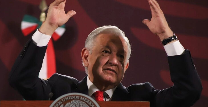 Paristas del Poder Judicial defienden privilegios: López Obrador