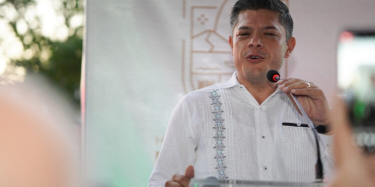 El Presidente Alberto Vázquez Valencia Ofrece Su Primer Mensaje Oficial en la Comunidad del Júpare