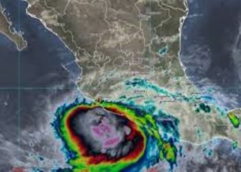 Colima activa alerta naranja ante llegada del huracán «John»