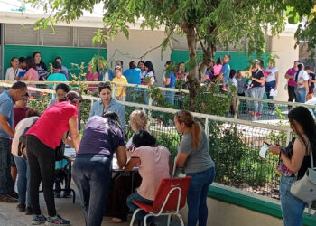 Impulsa diputada Marcela ”Maval” Valenzuela registro de becas a estudiantes en Nogales.