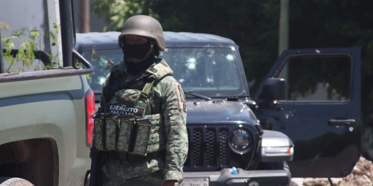 Continúan enfrentamientos en Sinaloa