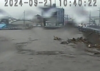 Japón ordena evacuaciones en región sacudida por terremoto ante temor de inundaciones