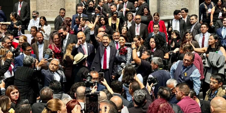 Destaca Batres gestión de Sheinbaum durante sexto informe de gobierno de CDMX
