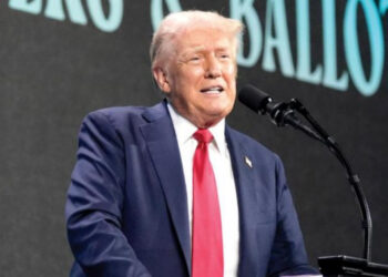 ‘Estoy bien’, dice Donald Trump tras tiroteo en su campo de golf; FBI investiga intento de asesinato