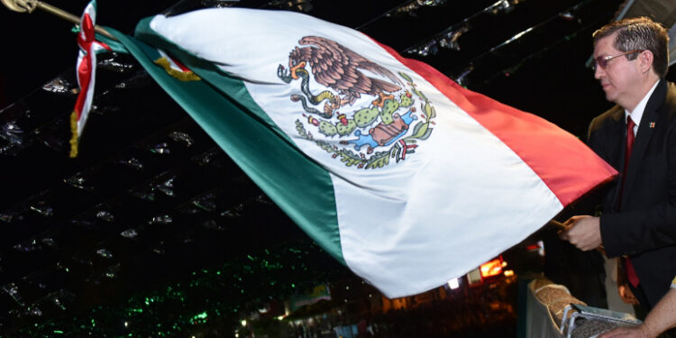 Miles De Navojoenses Viven Majestuosa Noche Del “Grito De Independencia”