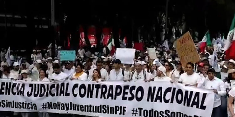 Universitarios contra cambios al Poder Judicial