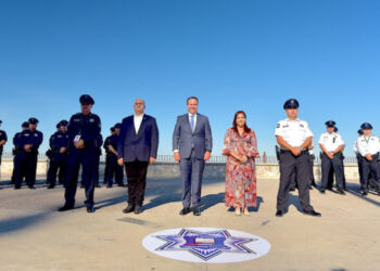 Preside Alcalde de Hermosillo ceremonia cívica e izamiento de bandera
