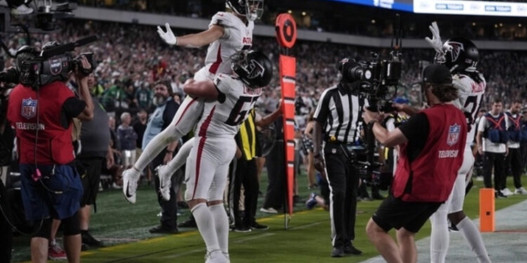 Con jugada de último minuto, Atlanta vence a Filadelfia en NFL