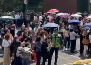 Evacuan por simulacro a 21 mil personas de edificios del PJCDMX