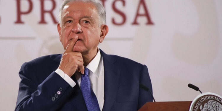 Desconoce AMLO la posibilidad de que Yunes Márquez se sume a bancada de Morena