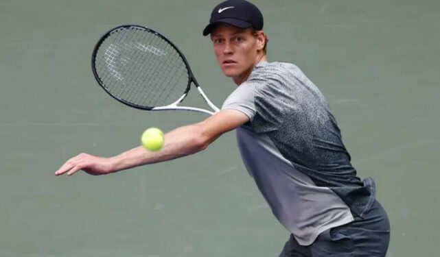 Jannik Sinner sigue firme en la cima de la ATP con Alcaraz al acecho