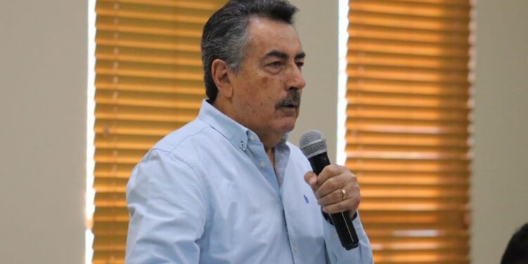 Llama alcalde a titulares de comisarías y delegaciones a trabajar en beneficio de la población con estricto apego al reglamento municipal