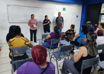 Crean Comité de seguridad escolar madres de familia del CEBACH en la jardines del valle