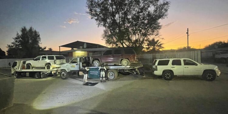Instituciones de seguridad aseguran tres vehículos, cinco cargadores y 115 cartuchos en Saric
