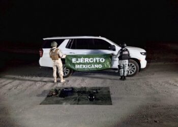 Aseguran vehículo, cartuchos, cargadores y ropa táctica en Sonoyta