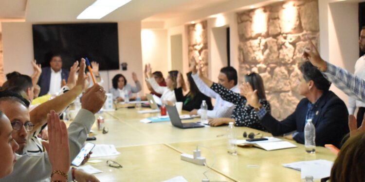Aprueba Cabildo ocho puntos en sesión extraordinaria