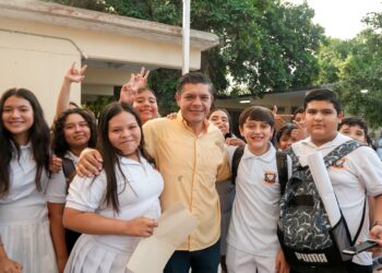 Celebra Gobierno Municipal “Lunes de Honores y Civismo” Junto a Estudiantes de la Escuela Secundaria Número 17