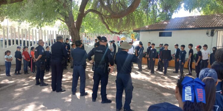 Fortalecen Vínculos con Padres y Adolescentes del Heptatlón Deportivo