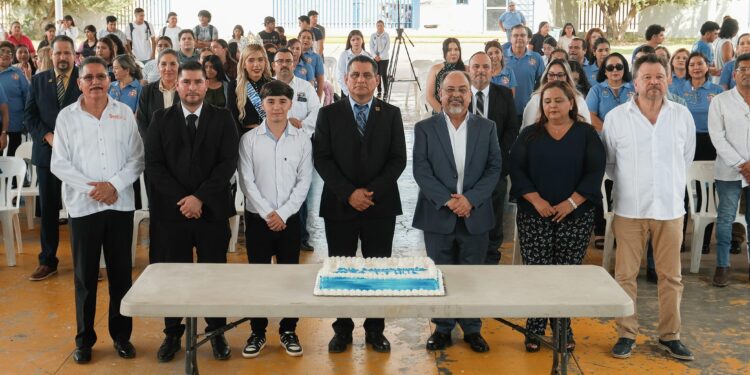 Celebra Gobierno Municipal el 36 Aniversario del ITHua