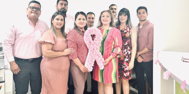 Se une Asuntos Jurídicos al Mes Rosa